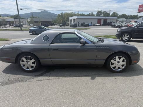 Used 2003 Ford Thunderbird RWD image 5
