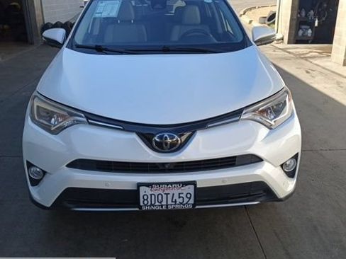 Used 2018 Toyota RAV4 Limited w/ Advanced Technology Package AWD/4WD image 8