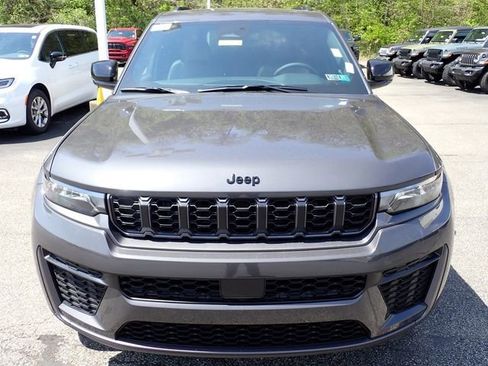 New 2026 Jeep Grand Cherokee L 4WD image 10