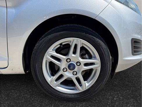 Used 2018 Ford Fiesta SE w/ Cold Weather Package image 12