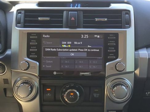 Used 2022 Toyota 4Runner SR5 AWD/4WD image 17