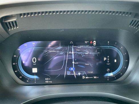 Used 2023 Volvo XC60 B5 Ultimate w/ Climate Package image 10