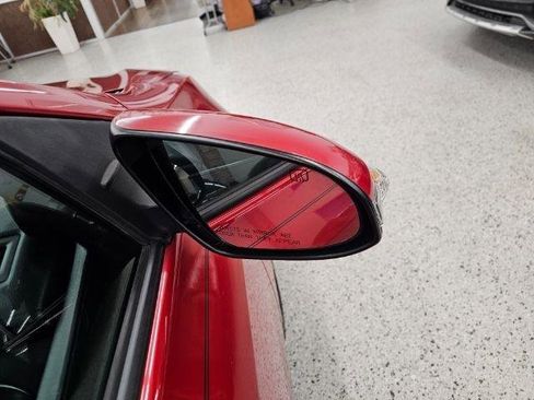Used 2018 Toyota Corolla SE FWD image 36
