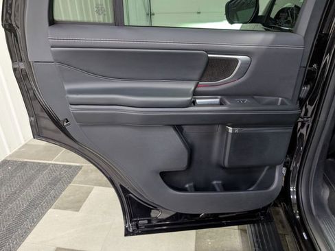 Used 2025 Ford Expedition Platinum w/ Stealth Appearance Package AWD/4WD image 9