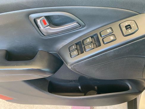 Used 2014 Hyundai Tucson Limited w/ Technology Package 02 AWD/4WD image 17
