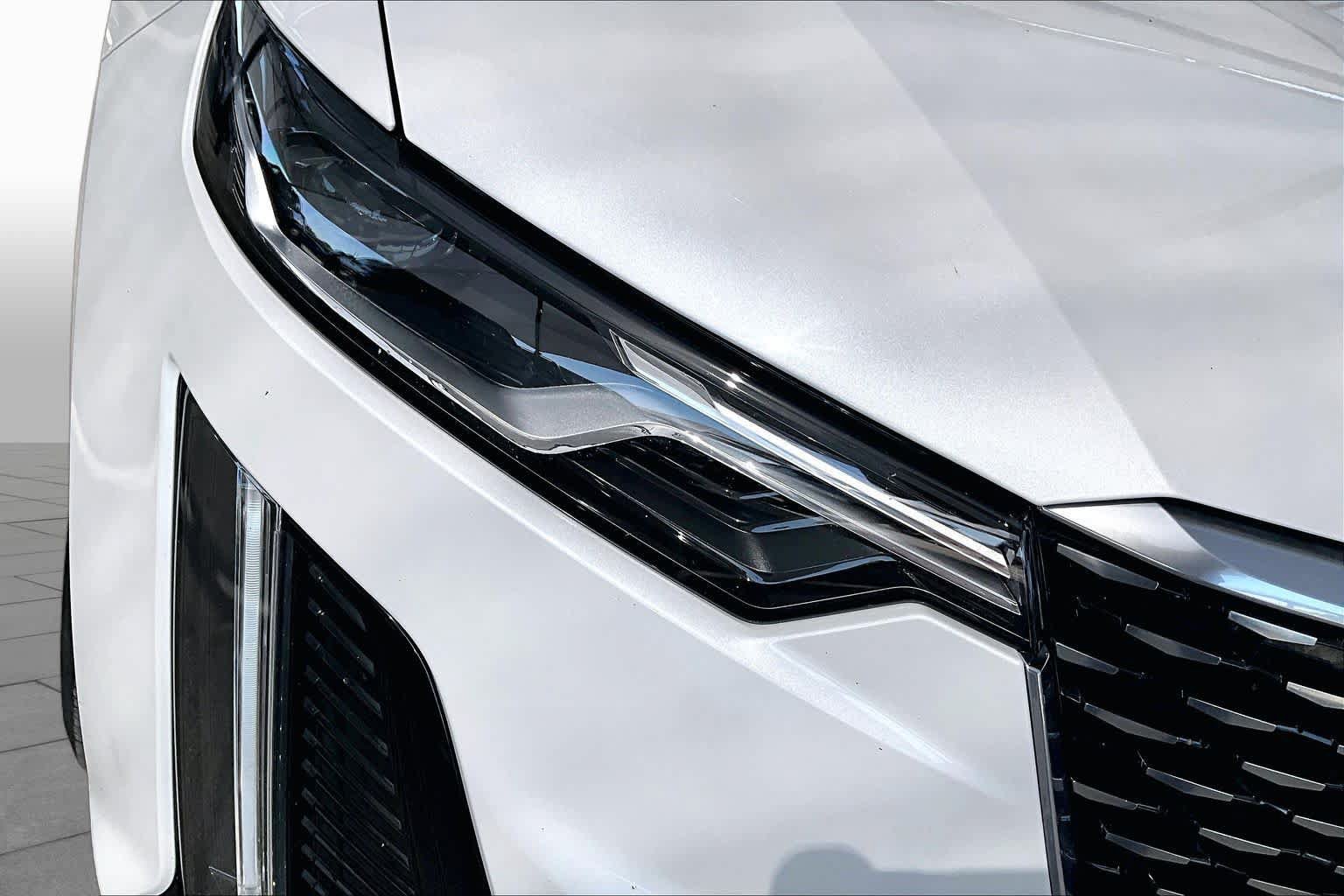 Used 2022 Cadillac XT6 Premium Luxury w/ Technology Package FWD image 26