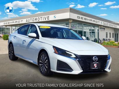 Used 2023 Nissan Altima 2.5 SV