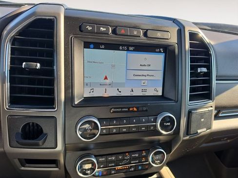 Used 2019 Ford Expedition Max XLT w/ Equipment Group 202A AWD/4WD image 15