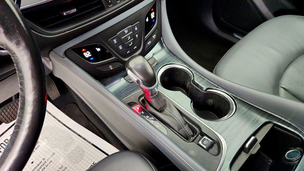 Used 2020 Buick Envision Essence FWD image 16