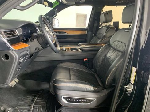 Used 2022 Jeep Grand Wagoneer Series III w/ Rear Seat Video Group 1 AWD/4WD image 23