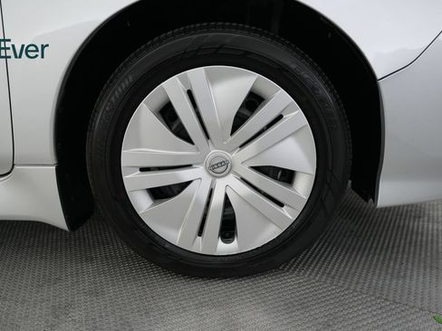 Used 2025 Nissan Leaf S FWD image 20