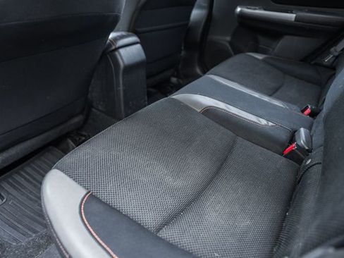 Used 2017 Subaru Crosstrek 2.0i Premium image 36