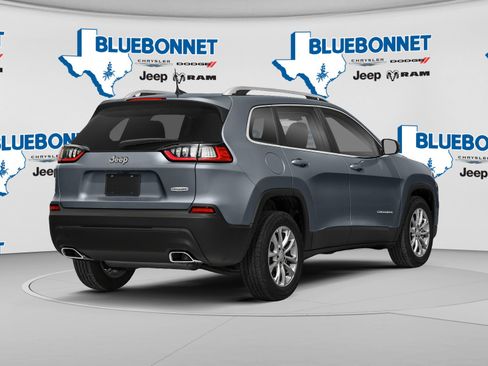 Certified 2019 Jeep Cherokee Latitude Plus w/ Comfort/Convenience Group FWD image 2