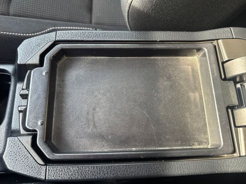 Used 2018 Toyota RAV4 XLE image 28