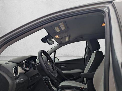 Used 2020 Chevrolet Trax LS w/ Tint and Cruise Package FWD image 12