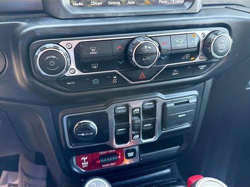 Used 2023 Jeep Wrangler Unlimited Rubicon 4xe image 17