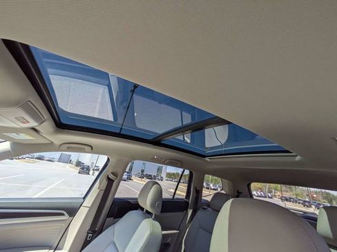 Certified 2022 Volkswagen Atlas SE image 22