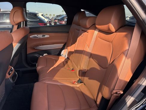 Used 2023 Genesis GV70 2.5T w/ Advanced Package image 5