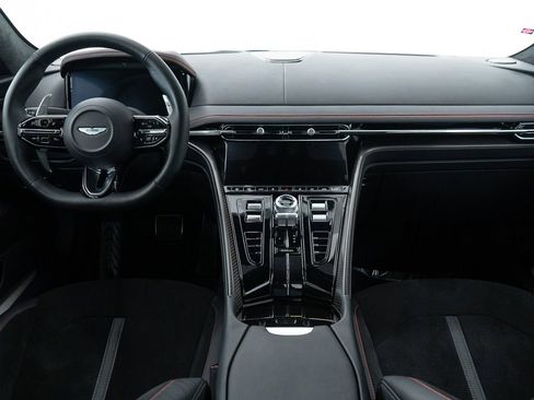 Used 2025 Aston Martin DB12 Coupe image 21