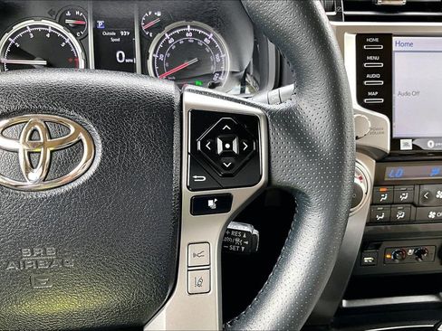 Used 2022 Toyota 4Runner Limited AWD/4WD image 21