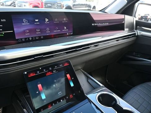 Used 2026 Cadillac Escalade V image 25