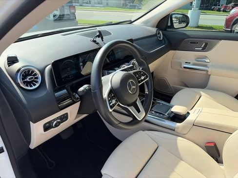 Used 2021 Mercedes-Benz GLA 250 4MATIC image 29