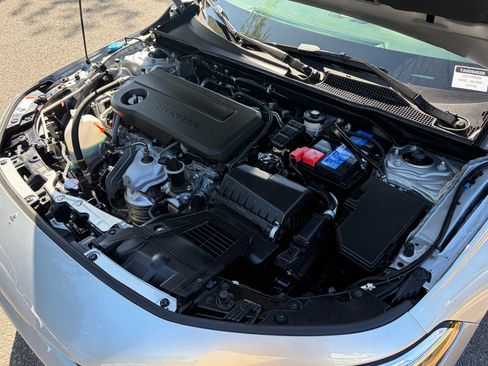 Used 2025 Honda Civic Sport image 30
