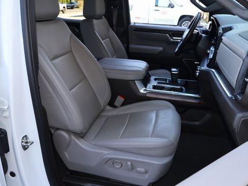 Certified 2024 GMC Sierra 1500 SLT w/ SLT Convenience Package image 18