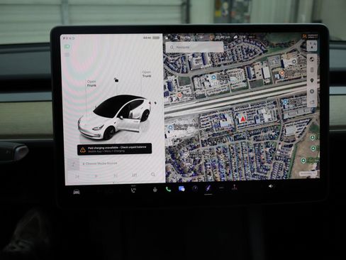 Used 2023 Tesla Model 3 Standard Range image 23