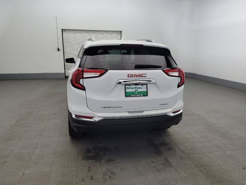 Used 2024 GMC Terrain SLT image 6
