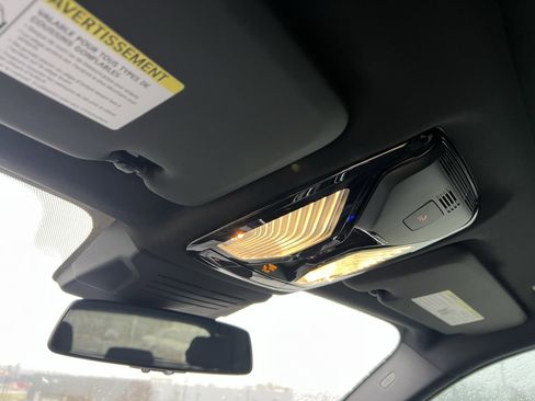 Used 2024 BMW X5 xDrive40i w/ M Sport Package image 22