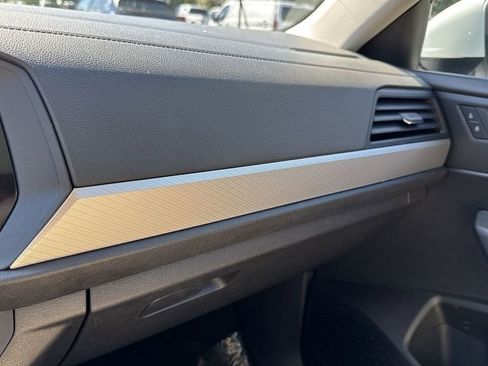 Used 2021 Volkswagen Jetta SE image 57