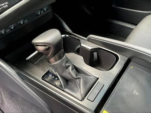 Used 2024 Lexus ES 350 w/ Premium Package FWD image 20