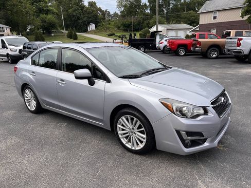 Used 2015 Subaru Impreza 2.0i Premium AWD/4WD image 3