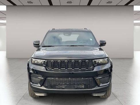 New 2025 Jeep Grand Cherokee image 9