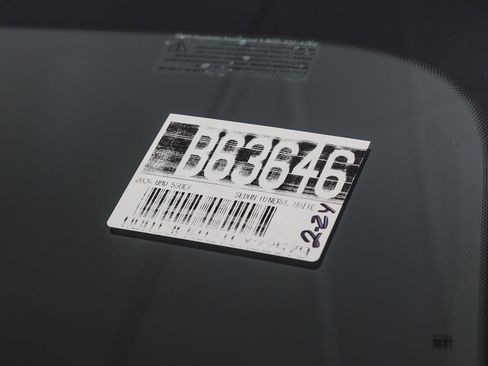 New 2026 BMW 550e xDrive image 29