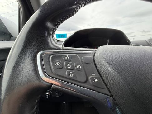 Used 2021 Chevrolet Equinox LT image 23