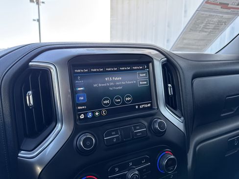 Used 2021 Chevrolet Silverado 1500 LT image 20