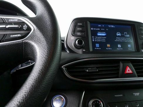 Used 2019 Hyundai Santa Fe SEL image 12