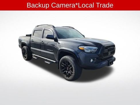 Used 2020 Toyota Tacoma Limited image 3