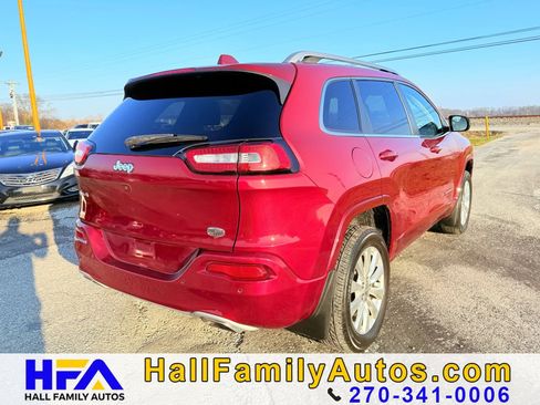 Used 2017 Jeep Cherokee Overland image 5