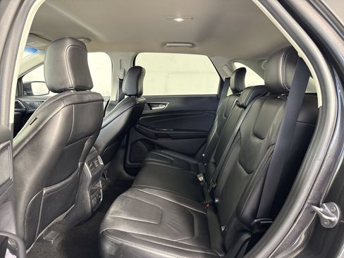 Used 2020 Ford Edge Titanium w/ Class II Trailer Tow Package AWD/4WD image 22