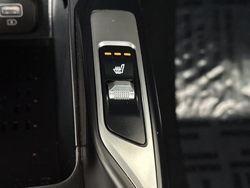 Certified 2023 Kia Sorento S w/ Panoramic Sunroof Package image 25