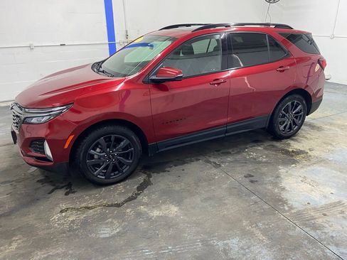 Used 2022 Chevrolet Equinox RS w/ RS Leather Package image 6