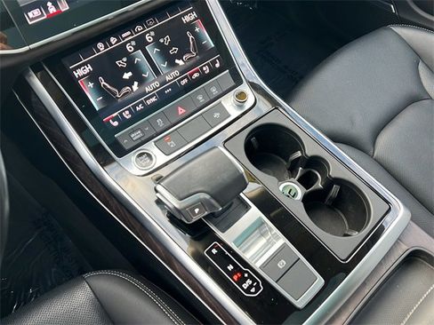 Used 2022 Audi Q8 Premium Plus w/ Premium Plus Package image 21