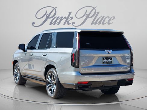 Used 2023 Cadillac Escalade Sport Platinum AWD/4WD image 6