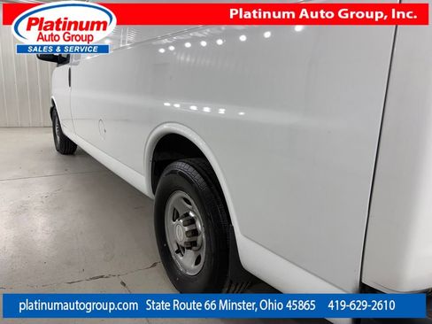 Used 2016 Chevrolet Express 3500 Extended RWD image 42