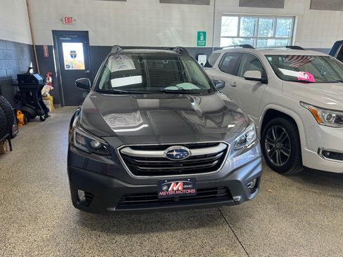 Used 2022 Subaru Outback Premium image 2
