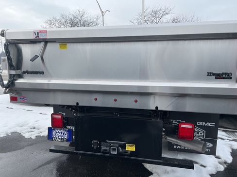 New 2026 GMC Sierra 3500 Pro w/ Convenience Package image 8