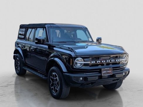 Used 2022 Ford Bronco Outer Banks AWD/4WD image 4